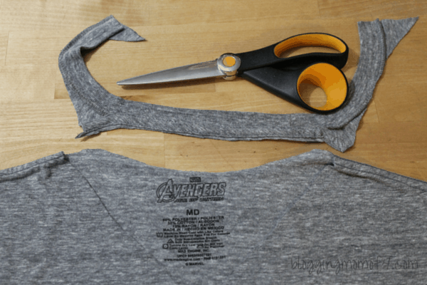I don't like getting out the sewing machine unless I'm making something from scratch so anything that is no sew is preferable. This DIY Crew Neck to V Neck is very easy and can be finished very quickly. 