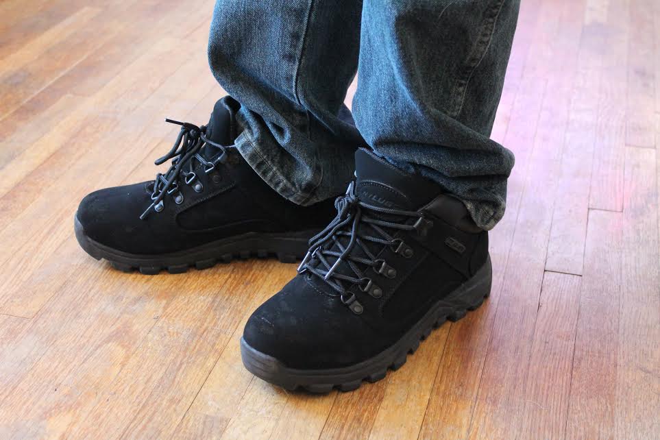 lugz slip resistant boots