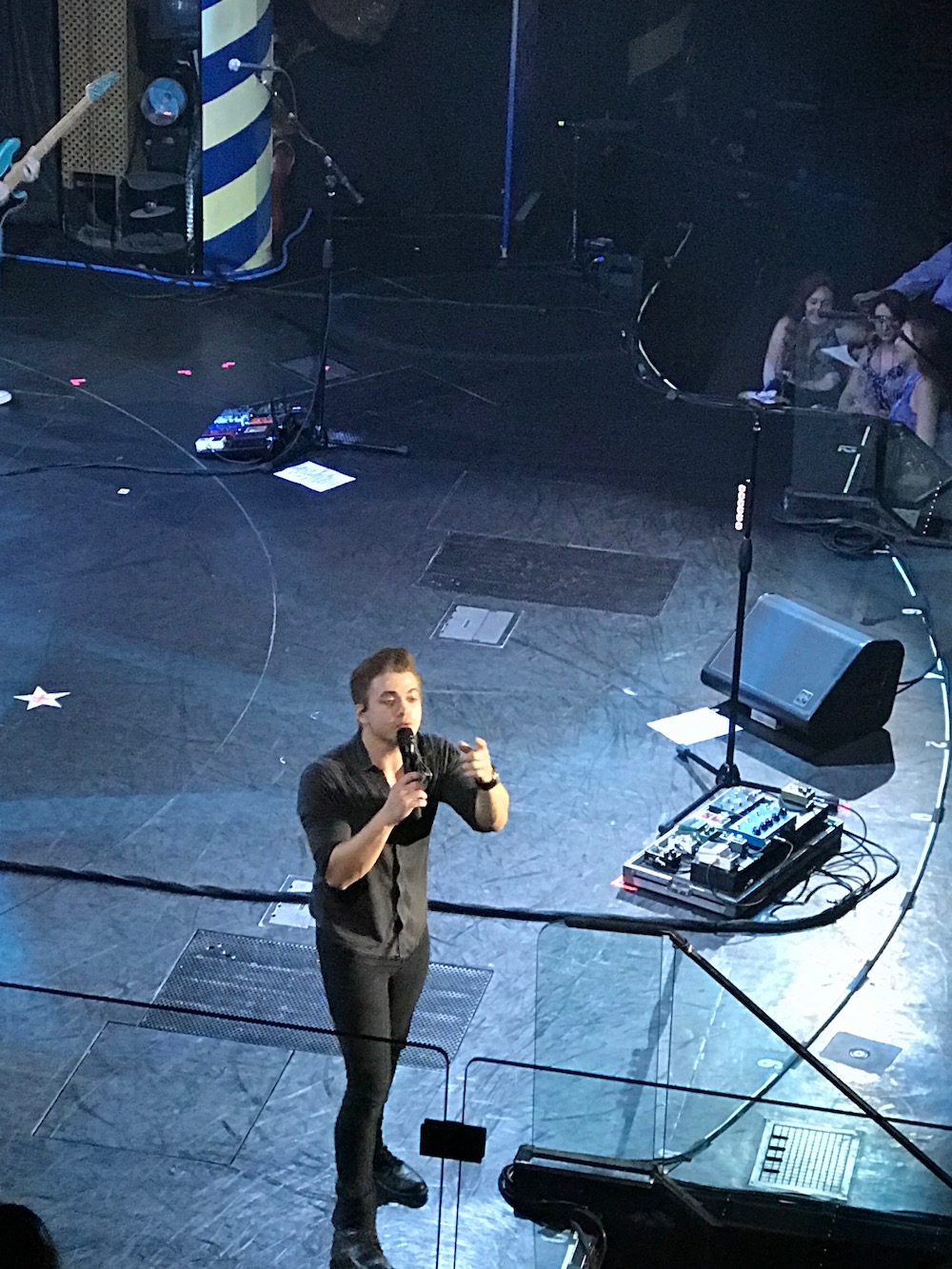 There's plenty of entertainment aboard Carnival Cruise. Sometimes you even get a surprise guest! We were treated with a surprise concert by Hunter Hayes.