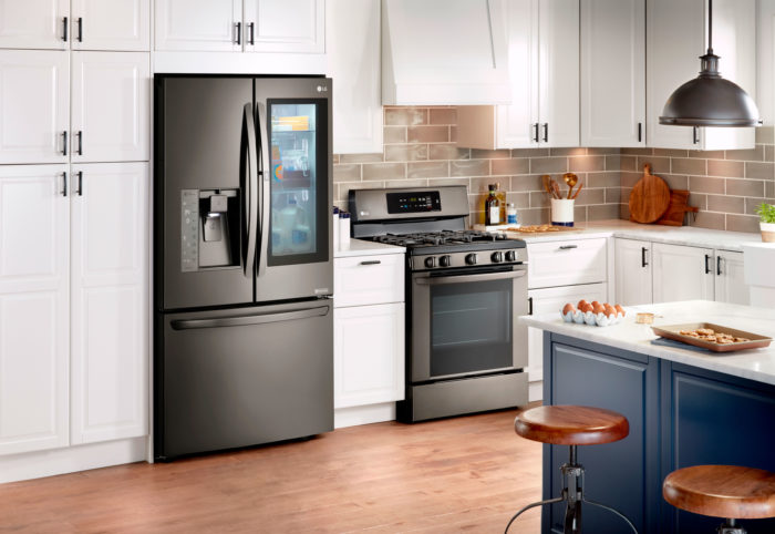 Are you ready for the cooking and baking that comes with this time of year? Maybe it's time for a Holiday Kitchen update w/ LG Appliances from @BestBuy!