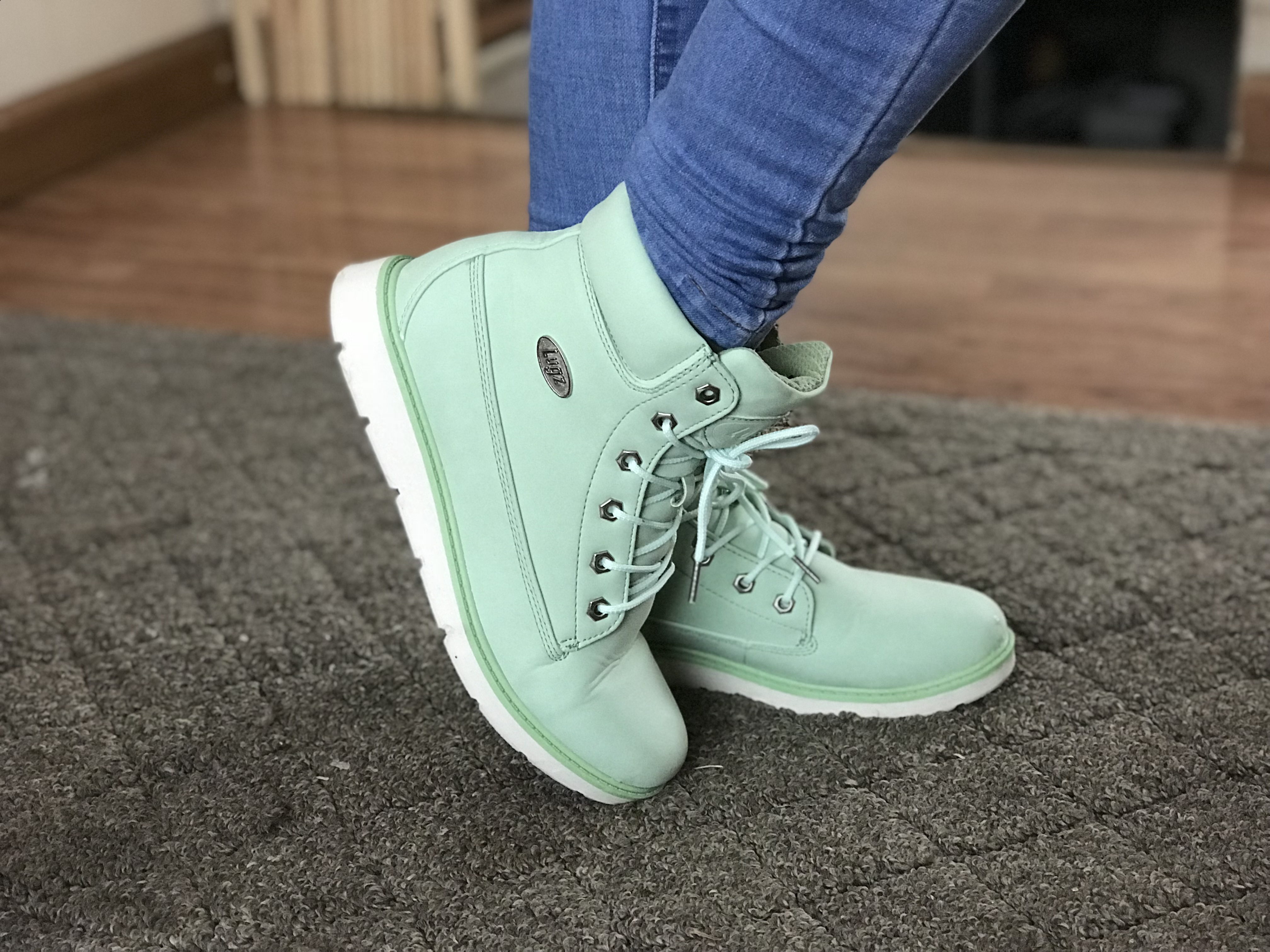 I just LOVE the color of this Quill HI boot from Lugz. Abbie has been looking for a pair of boots like this for awhile now so I set her loose on the Lugz website and told her to pick out the pair she liked. She chose the Women's Quill HI in the mint color.