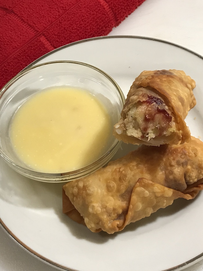 I just discovered a new recipe for Thanksgiving leftovers. I think I might actually like Thanksgiving Egg Rolls more than the "normal" Thanksgiving meal.